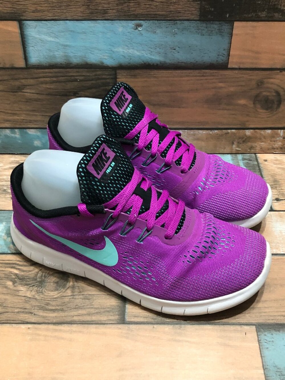 Nike Free RNS neakers 833993-500 Purple Tilt Shoes Size Youth 4.5Y